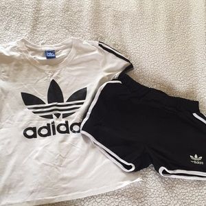 Adidas top &shorts 🌸